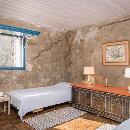 Holiday home Sakellarios House *