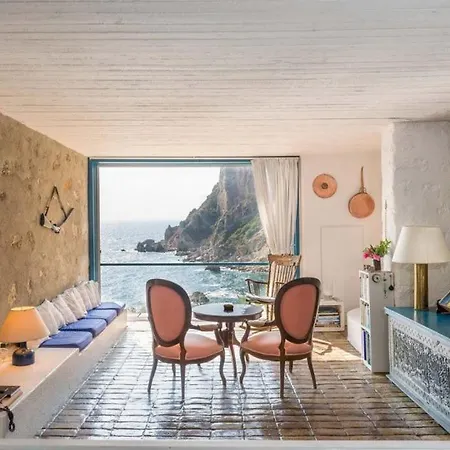 Sakellarios House Holiday home *